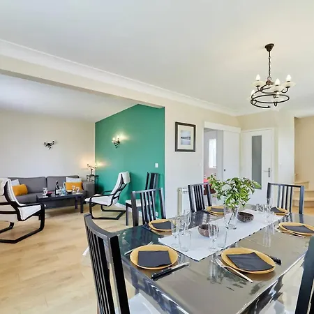 Familiale à - 6 Personnes * Portbail